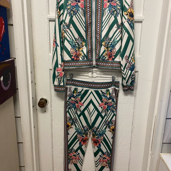 Jealous Tomato Women’s 2 piece track suit size Large - Picture 2 of 10